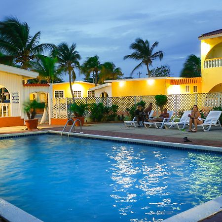Coconut Inn Palm Beach Exteriör bild