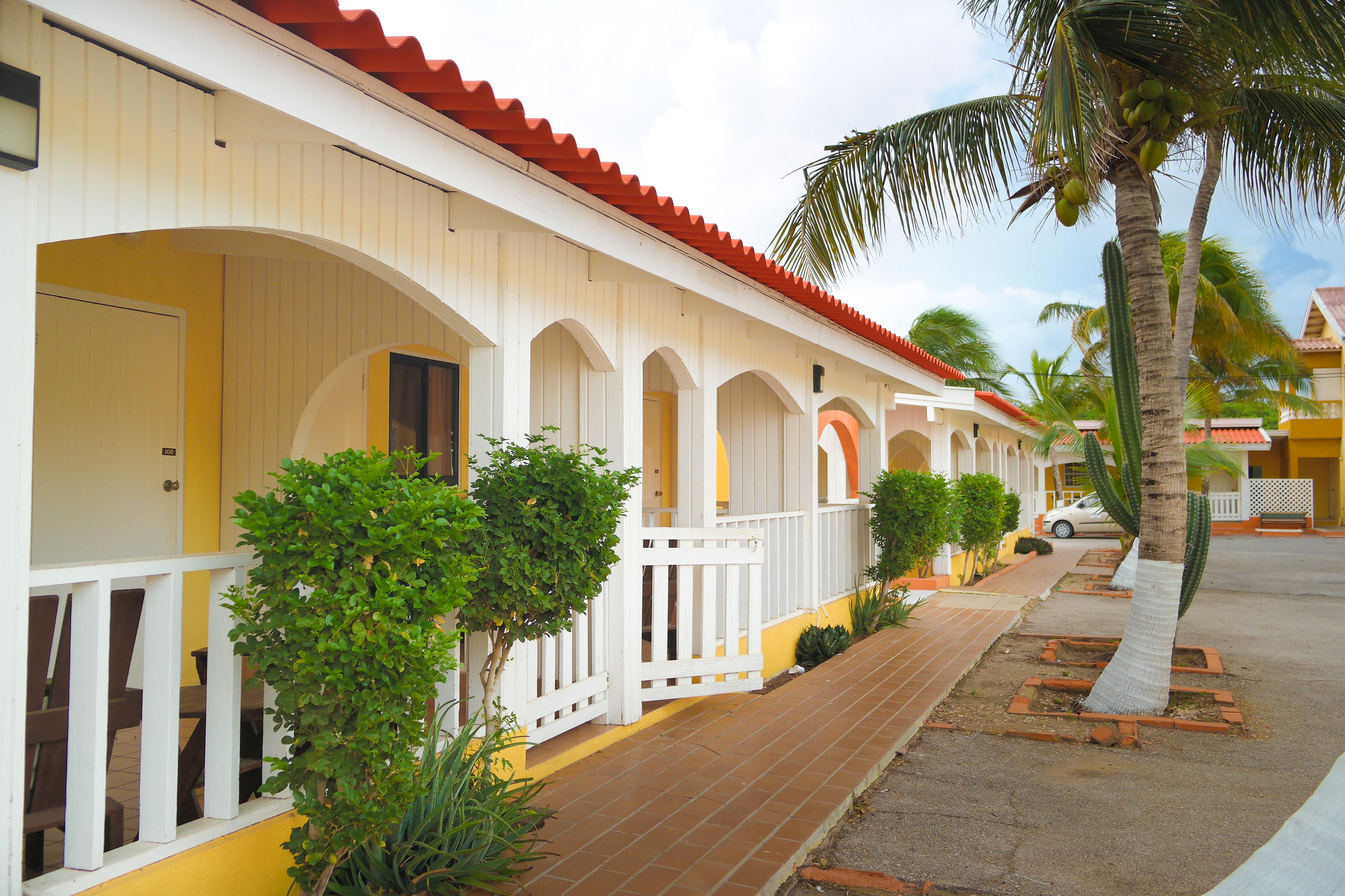 Coconut Inn Palm Beach Exteriör bild