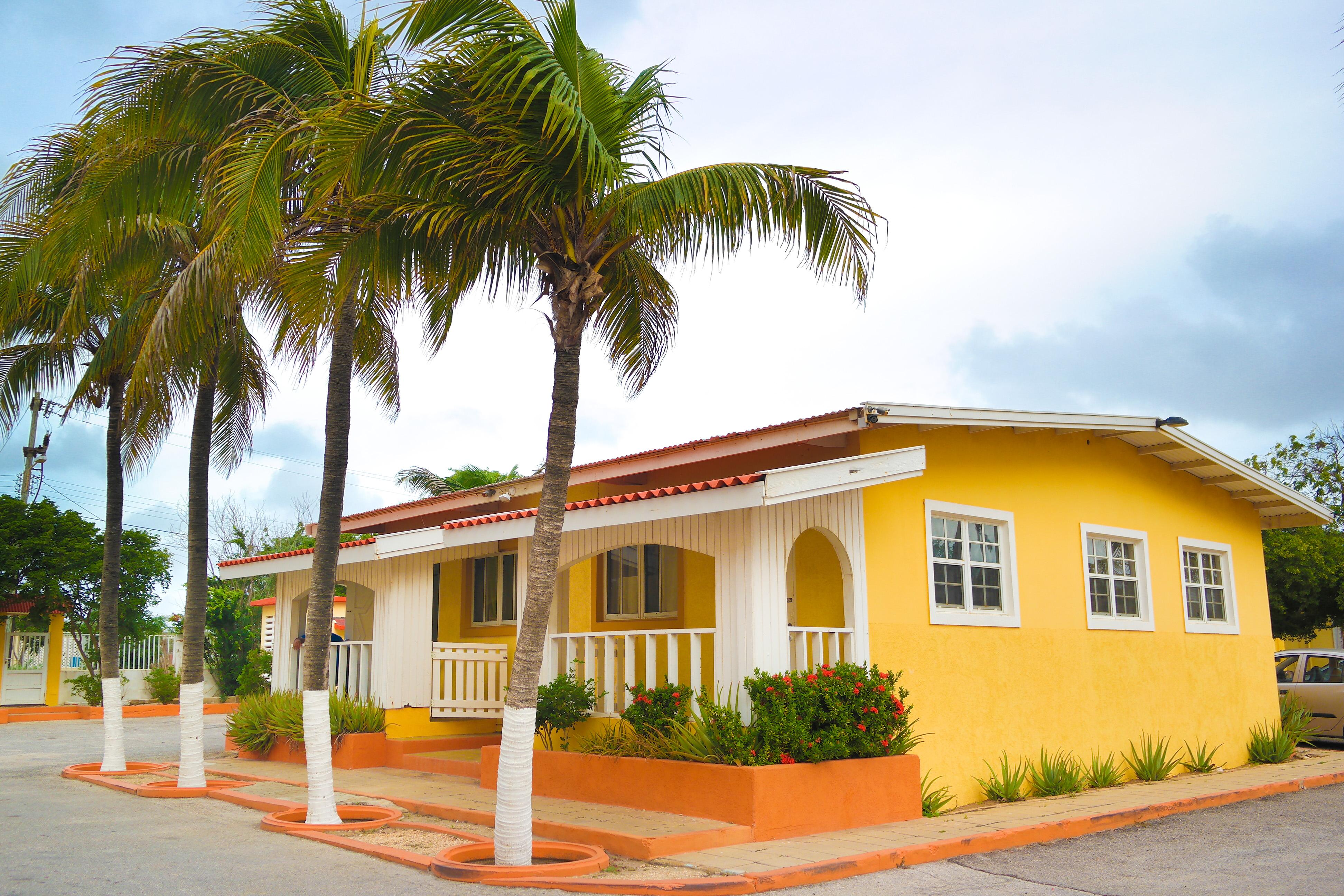 Coconut Inn Palm Beach Exteriör bild
