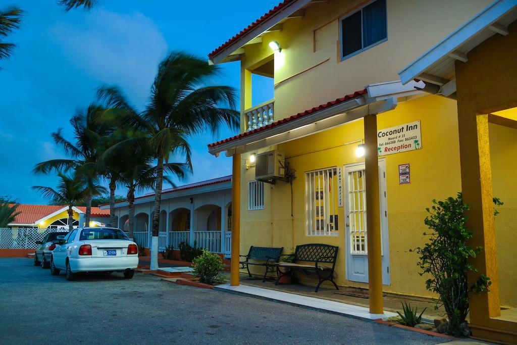 Coconut Inn Palm Beach Exteriör bild