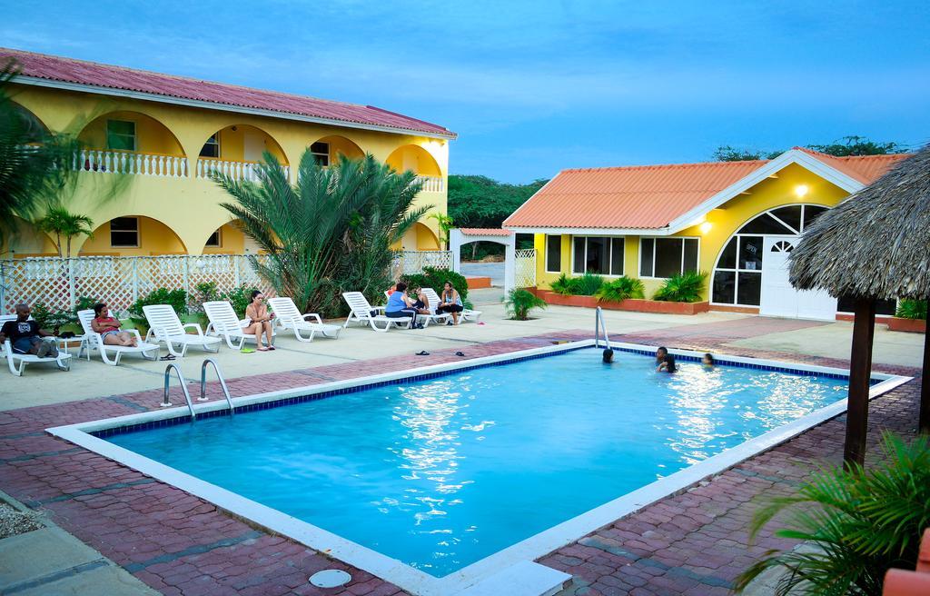 Coconut Inn Palm Beach Exteriör bild