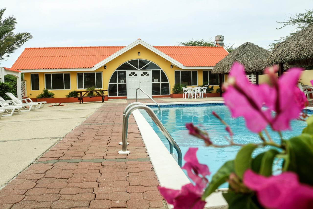 Coconut Inn Palm Beach Exteriör bild