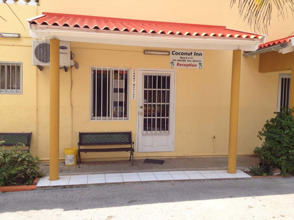 Coconut Inn Palm Beach Exteriör bild